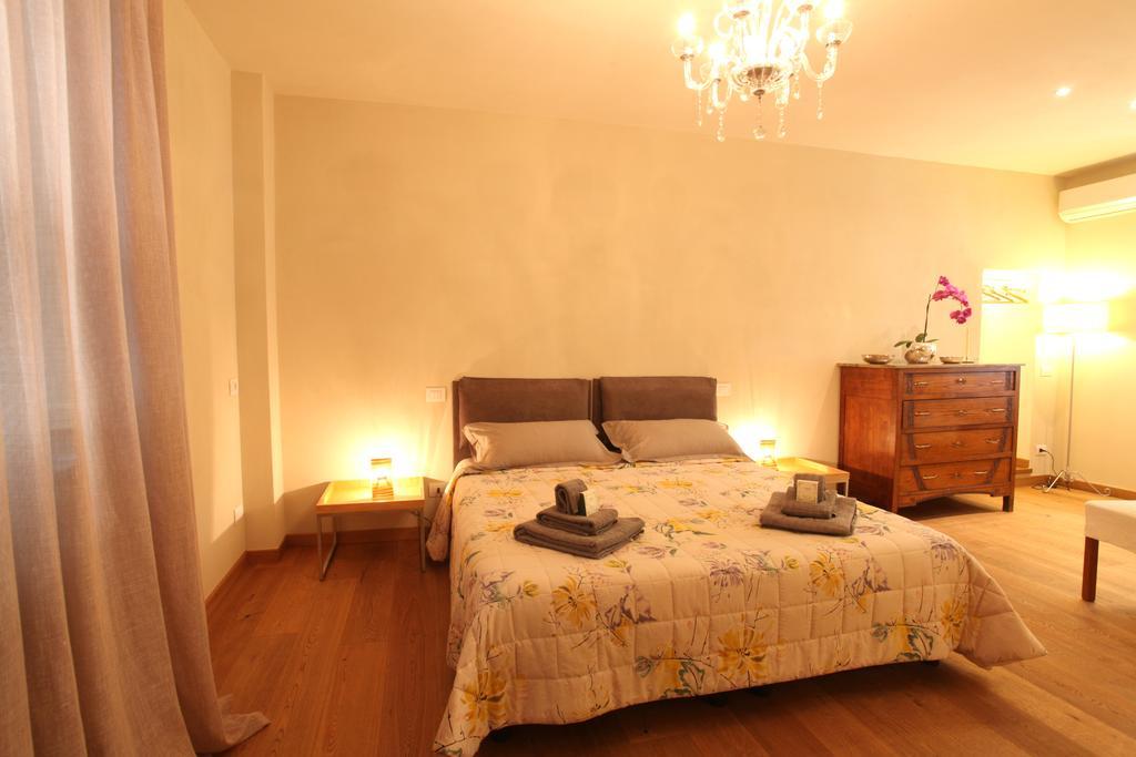 B&B Antico Cancello Lucca Rum bild